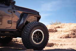 Front Inner Fenders for Wrangler JL & Gladiator, Black, view 3, DV8 Offroad INFEND-03FB