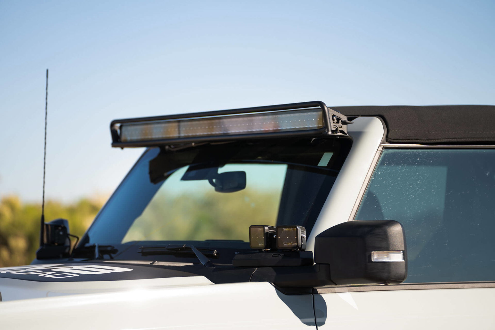 DV8 Offroad 52-Inch Straight LED Light Bar Mount for Ford Bronco