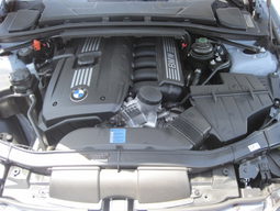 Replacement Air Filter for BMW 328i, 325i & 128i (2006-2013) fitted to a vehicle, K&N 33-2332