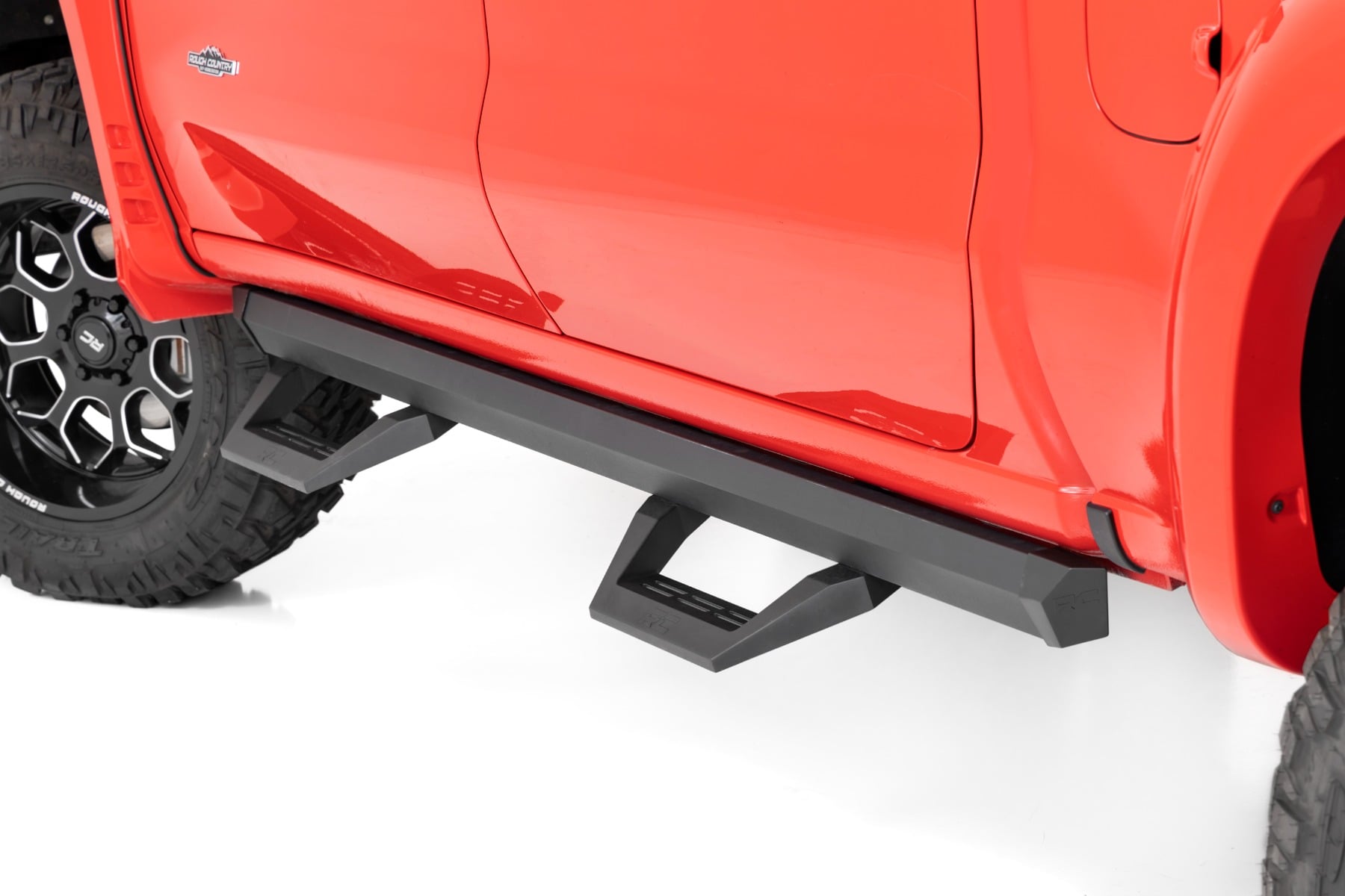 Rough Country SRX2 Adj Aluminum Step 11003A: Running Boards