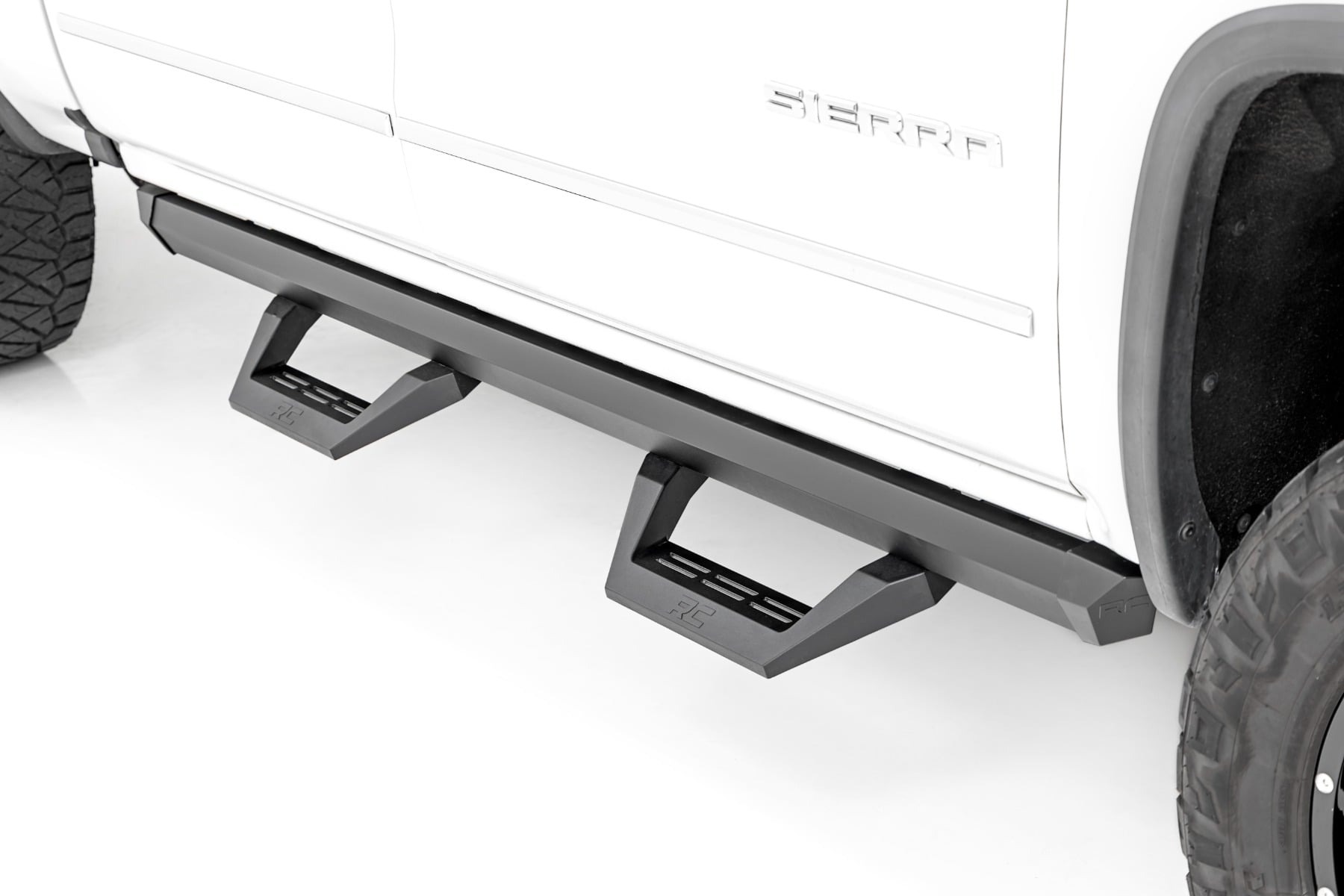 Rough Country SRX2 Adjustable Aluminum Steps for GM 1500 Crew Cab