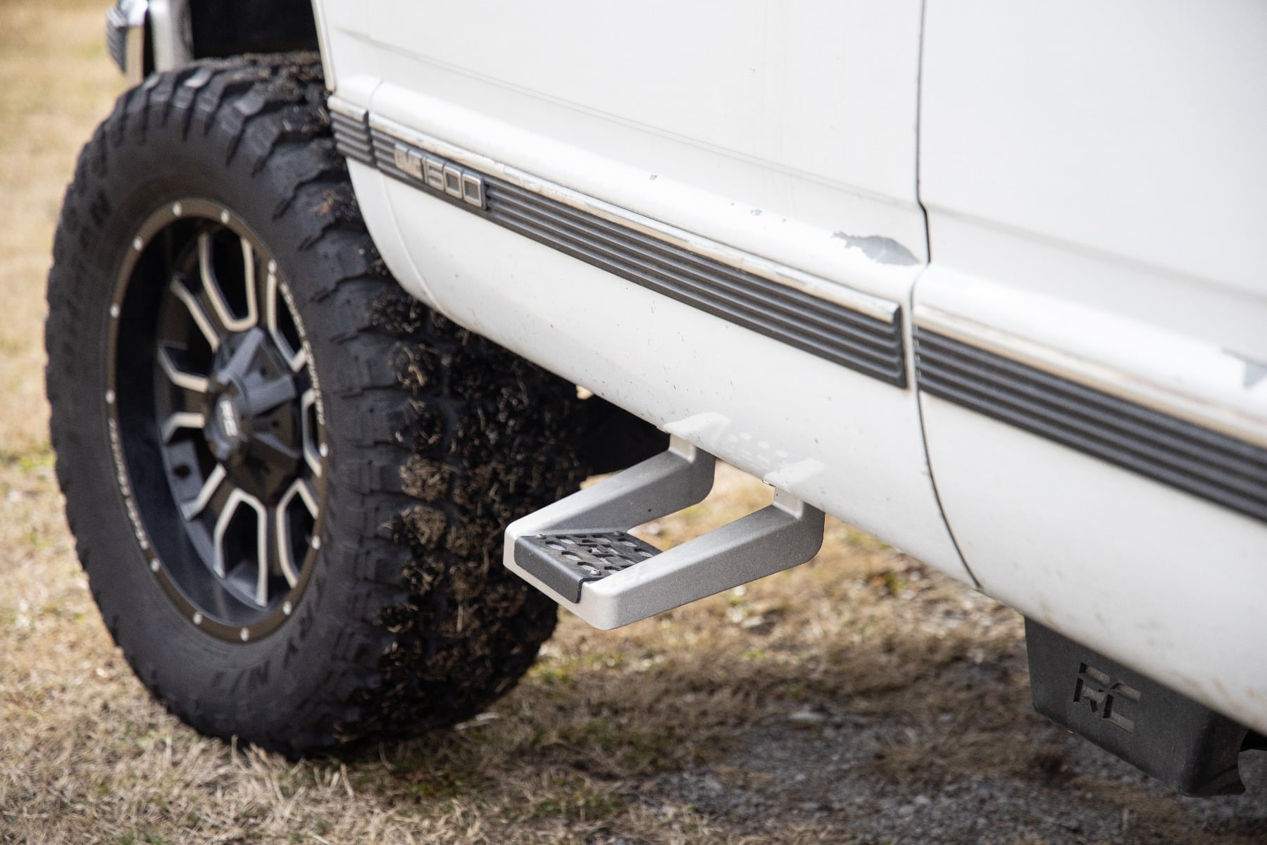 Rough Country Single Hoop Step, Forged Aluminum, Sold in Pairs