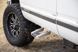 Single Hoop Step, Forged Aluminum, Sold in Pairs shown installed — Rough Country 117510