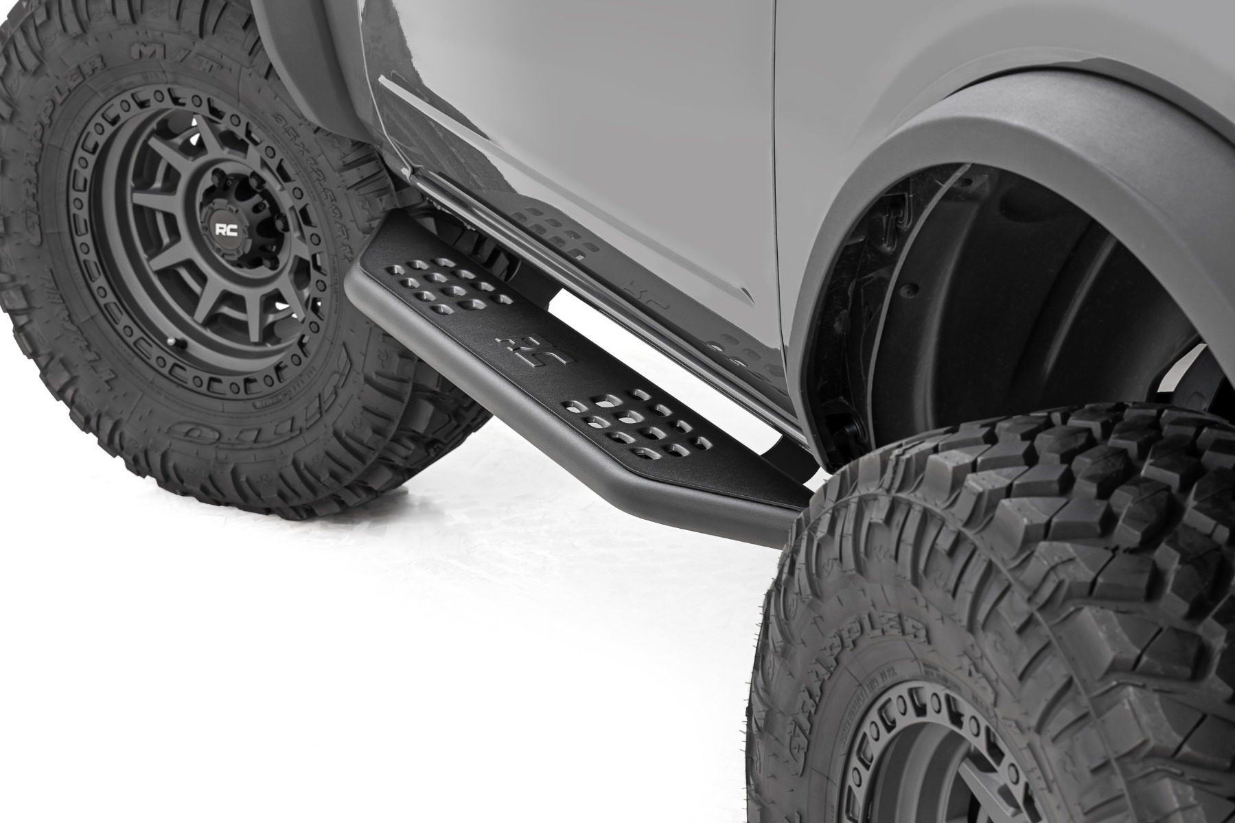 Rough Country OV2 Running Boards for 2021-2025 Ford Bronco 4WD