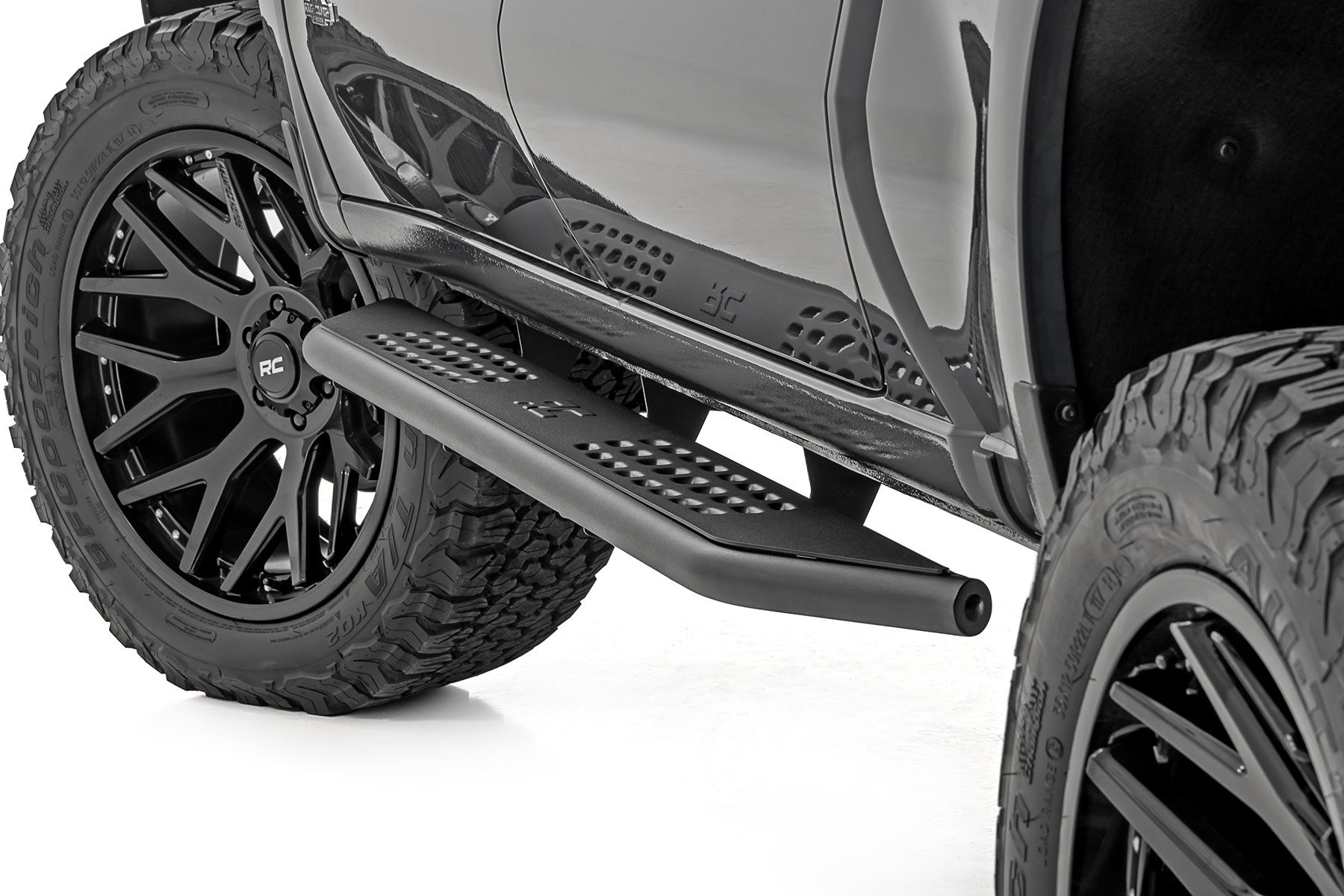 Rough Country OV2 Running Boards for GM 1500 Crew Cab