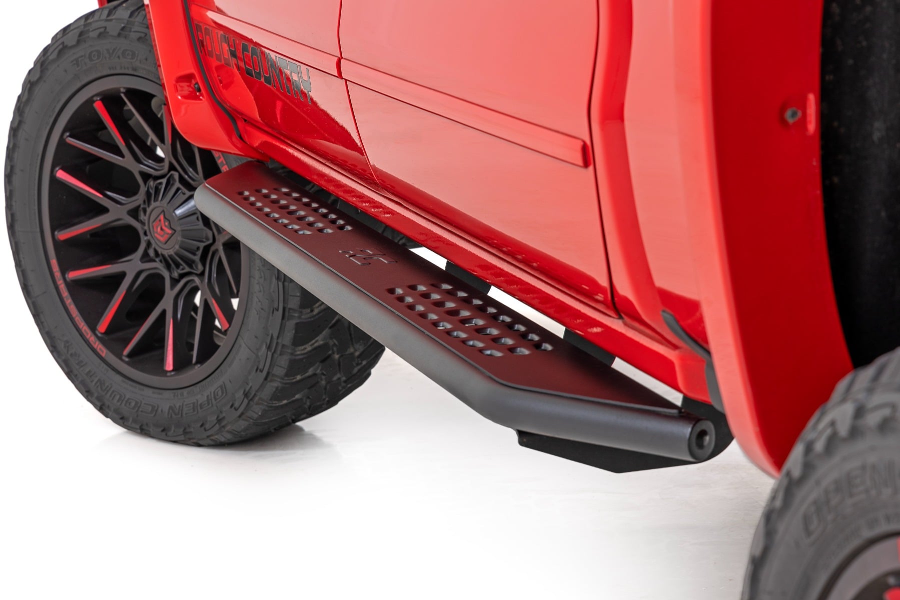 Rough Country OV2 Steel Running Boards for Crew Cab Trucks