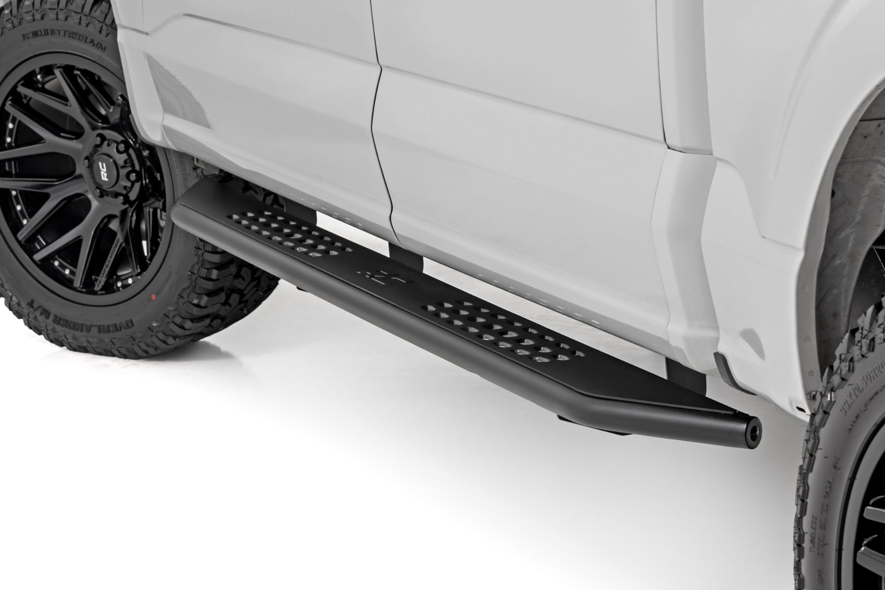 Rough Country OV2 Side Step Bars for Crew Cab Ford F-150