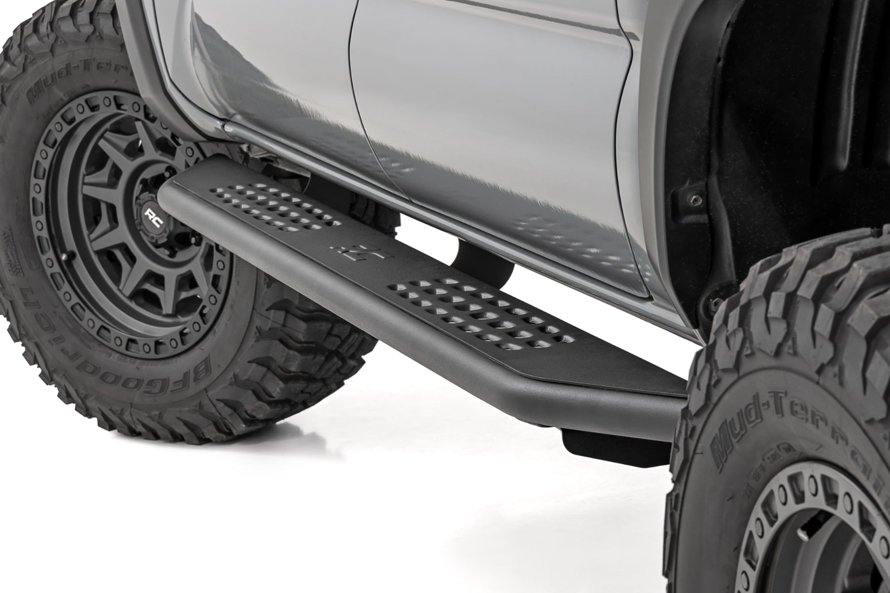 Rough Country OV2 Running Boards for 2016-2023 Toyota Tacoma Double Cab