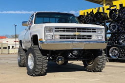 6-Inch Lift Kit with N3 Shocks for Chevy/GMC C10/K10 4WD (73-91), view 4, Rough Country 20530