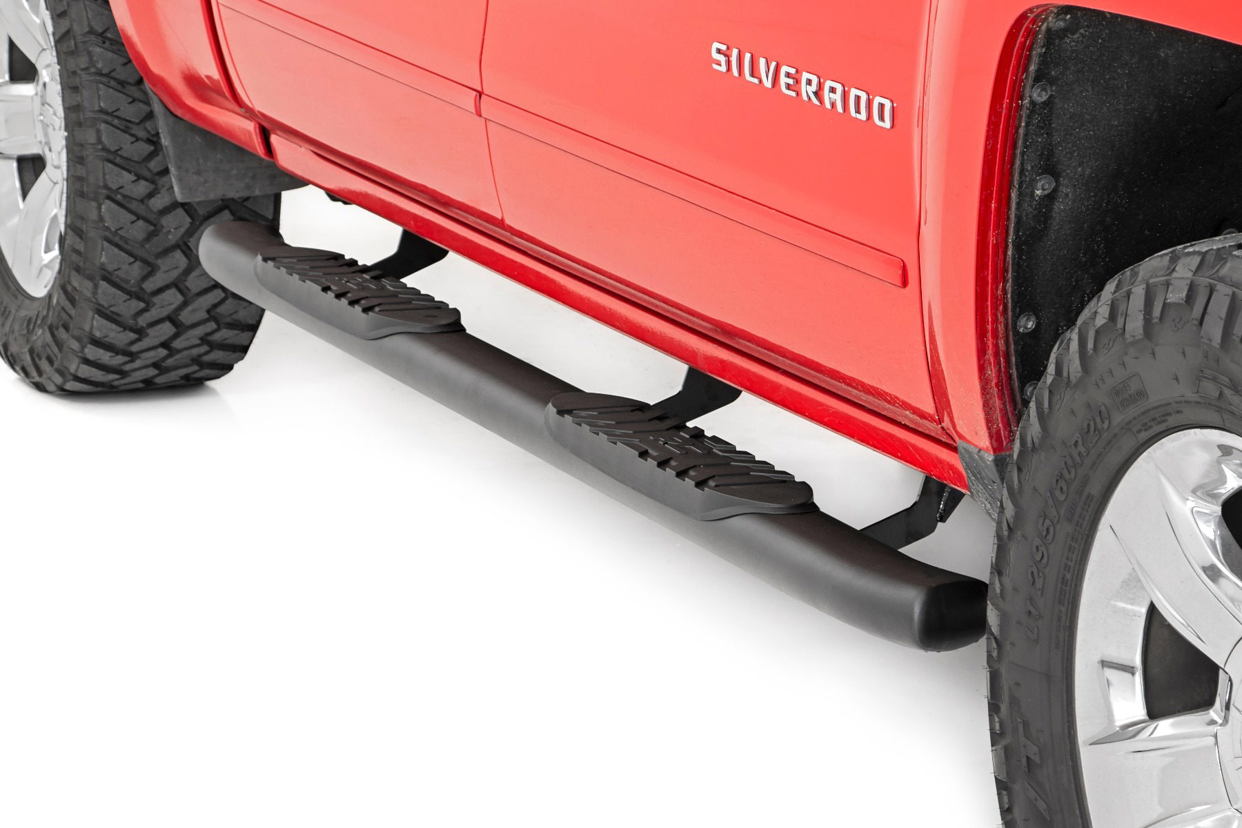 Rough Country Oval Nerf Step Bars, Crew Cab — 4.5-Inch Step Area