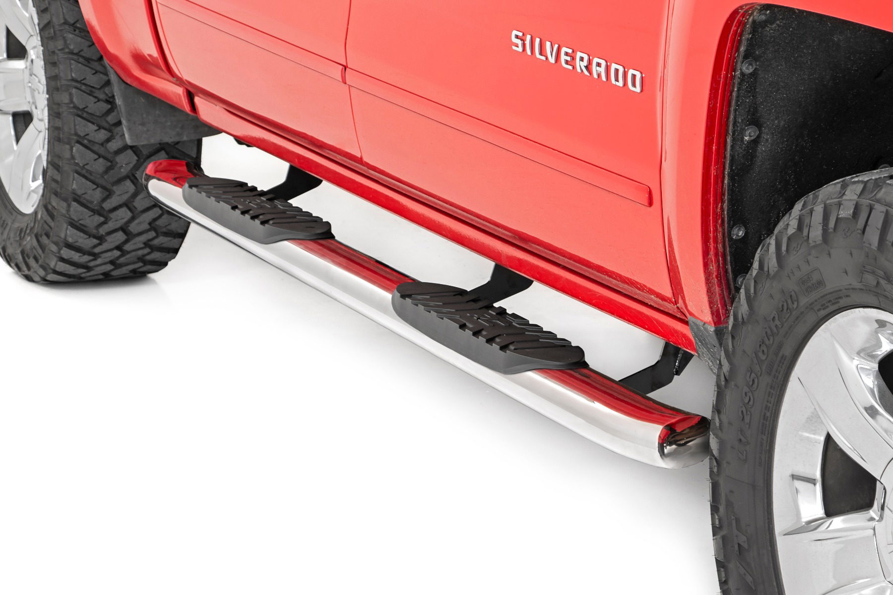 Rough Country Oval Nerf Step Bars, 4.5-Inch Step Area — Crew Cab Only