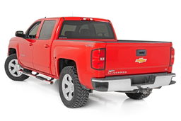 Oval Nerf Step Bars, 4.5-Inch Step Area — Crew Cab Only, Rough Country 21001S