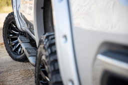 Oval Nerf Steps with 4.5-Inch Stepping Area — Crew Cab, view 4, Rough Country 21002