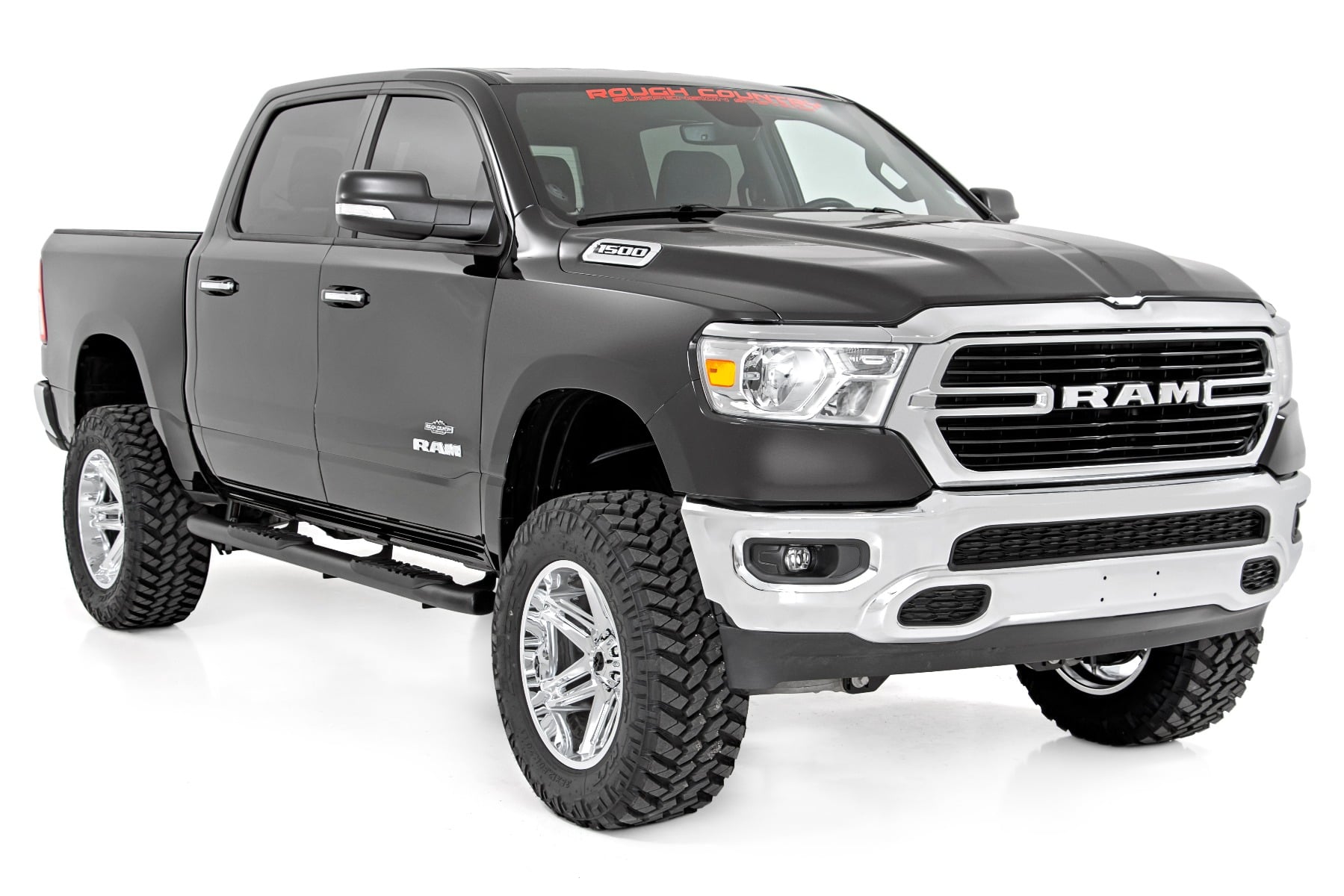 Oval Nerf Step Bars for Ram 1500 (2019–2025), Rough Country 21004