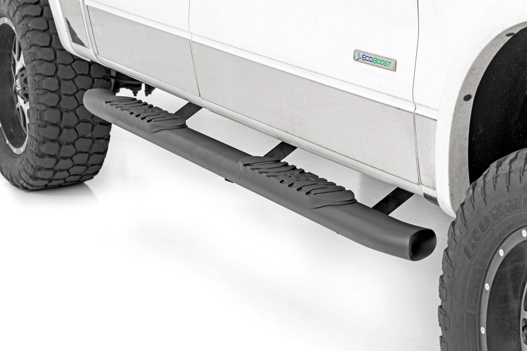 Rough Country Oval Nerf Step Bars for 2009–2014 Ford F-150 SuperCrew