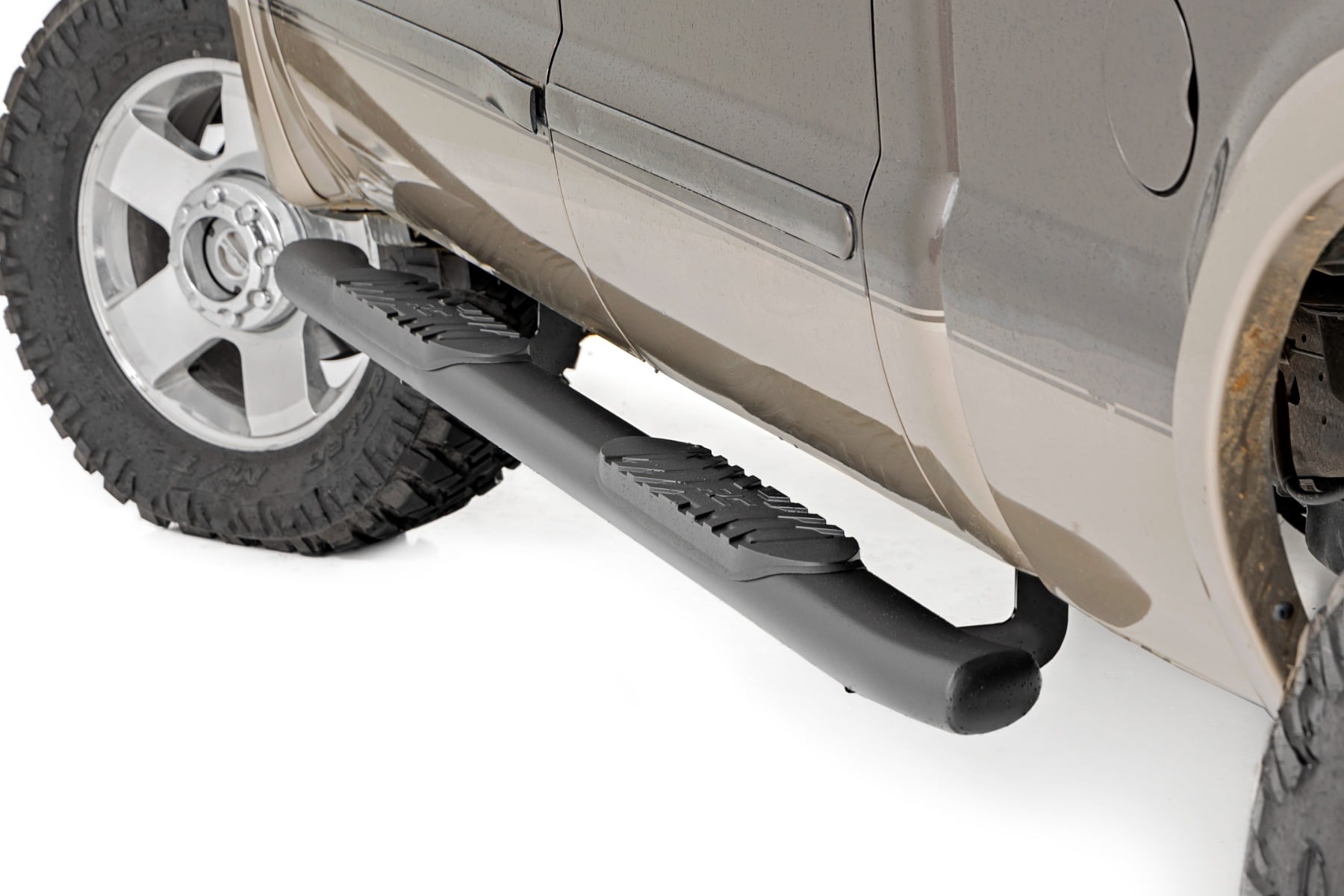 Rough Country Steel Oval Nerf Step Bars with 4.5-Inch Step Area
