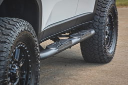 Oval Nerf Steps for Toyota Land Cruiser AWD (2024-2025), view 3, Rough Country 21018