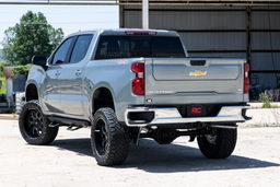 M1 Monotube 6-Inch Lift Kit for 2019–2024 Silverado 1500 4WD, view 3, Rough Country 21740