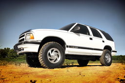 2.5-Inch Lift Kit with N3 Shocks and Upper Control Arms, view 4, Rough Country 24230