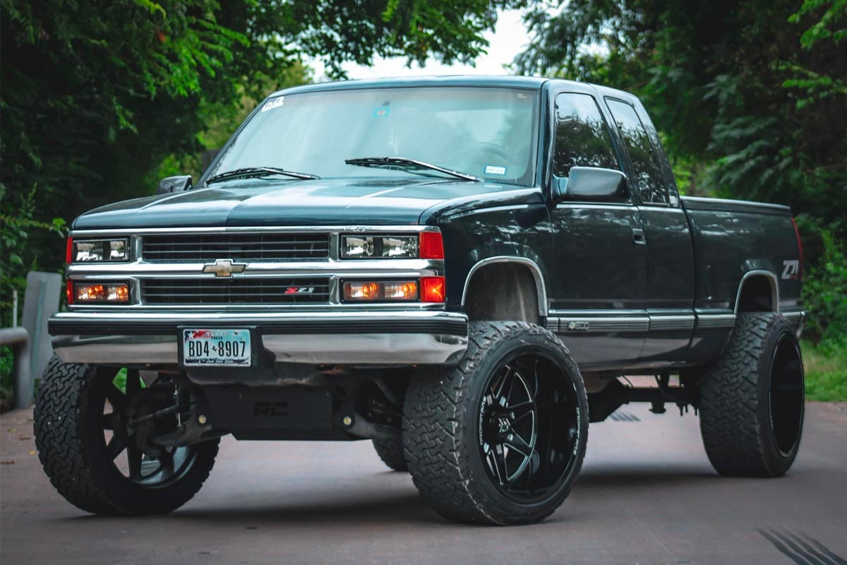 6 Inch Lift Kit with M1 Monotube Shocks, Rough Country 27640