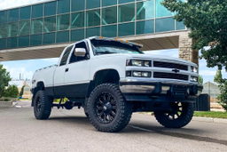 6-Inch Lift Kit with V2 Monotube Shocks (Rough Country 27670), view 2