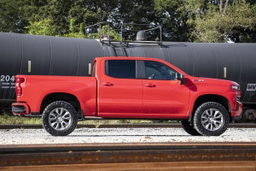 3.5-Inch N3 Lift Kit with Red Forged Arms, 2022-2024 Silverado, view 5, Rough Country 28231RED