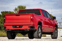 3.5-Inch Lift Kit with M1 Struts for 2019–2024 Chevy Silverado 1500, view 4, Rough Country 29540