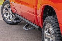 SRX2 Adjustable Aluminum Steps for 2019–2025 Ram 1500 Crew Cab, view 4, Rough Country 31008A