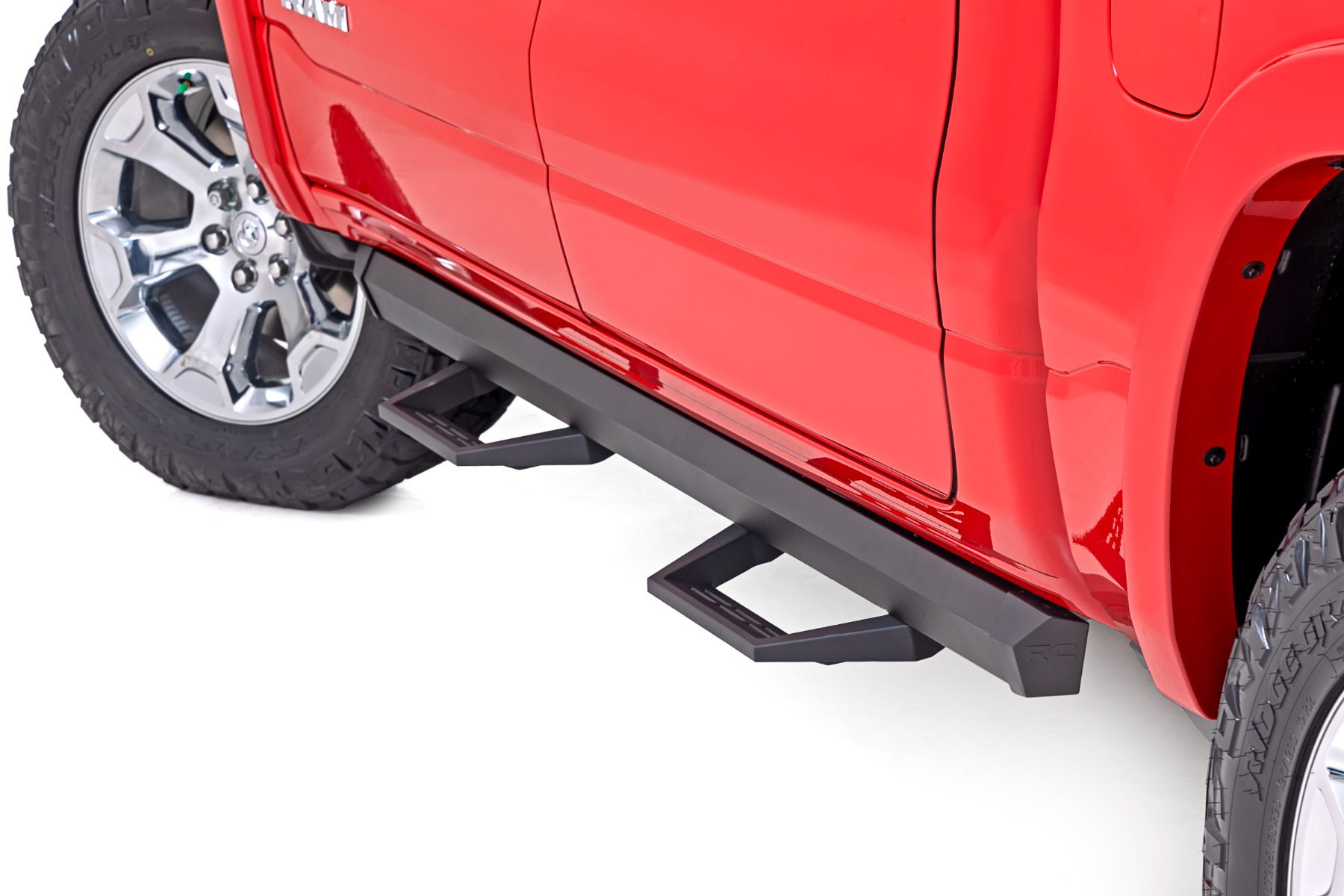 Rough Country SRL2 Adjustable Aluminum Steps for Ram 1500 Crew Cab