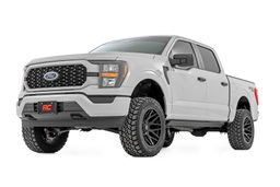 4-Inch Lift Kit with M1 Struts for 2021–2025 Ford F-150 4WD, view 2, Rough Country 41840
