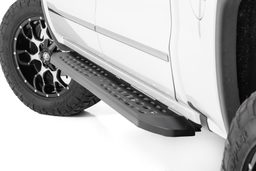 RPT2 Running Boards with 6.75-Inch Step for GM 1500 Crew Cab shown installed, Rough Country 44001