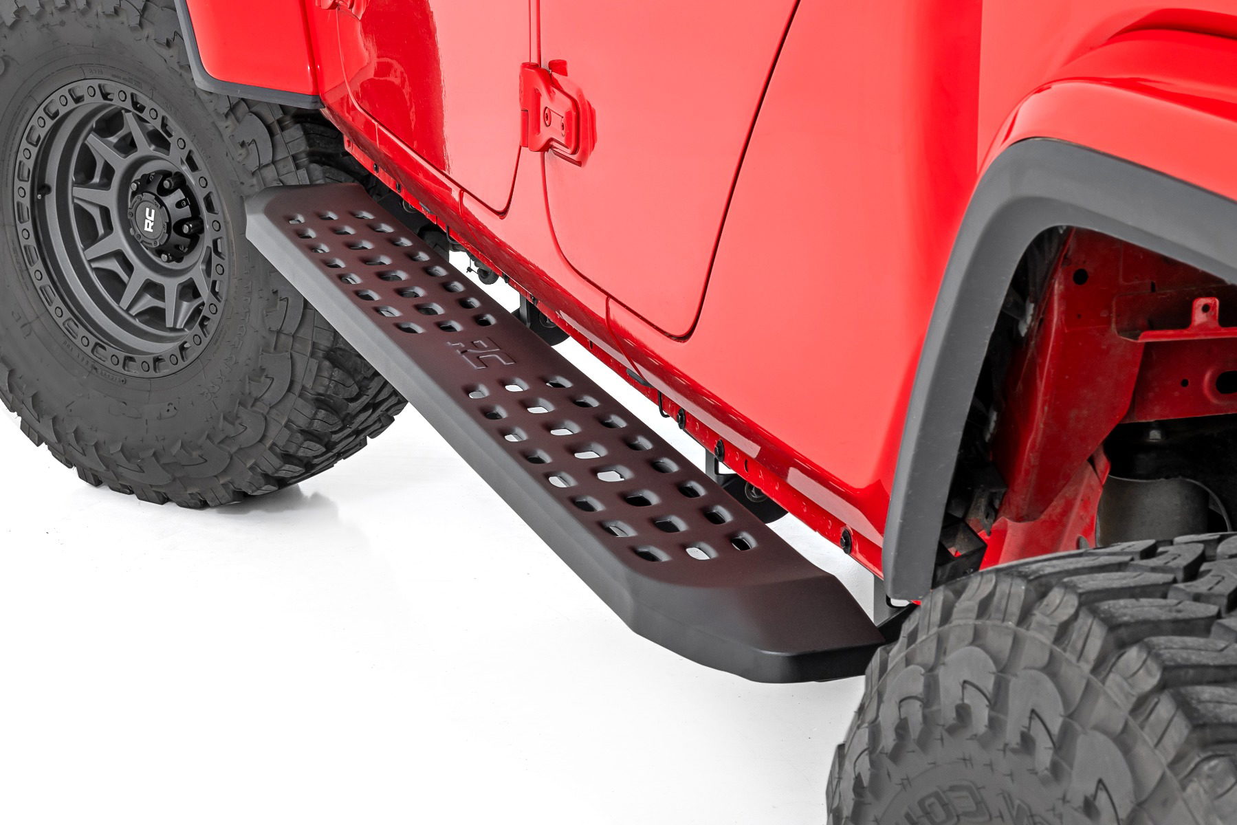 Rough Country RPT2 Running Boards for 2020-2025 Jeep Gladiator 4WD