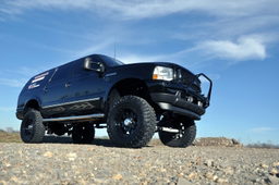 5-Inch Lift Kit with N3 Shocks for 2000–2005 Ford Excursion 4WD, view 2, Rough Country 481.20