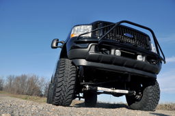 5-Inch Lift Kit with N3 Shocks for 2000–2005 Ford Excursion 4WD, view 3, Rough Country 481.20