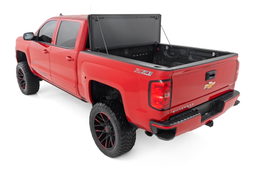 Hard Tri-Fold Bed Cover for Silverado & Sierra 1500 (2014–2018), view 4, Rough Country 49119551