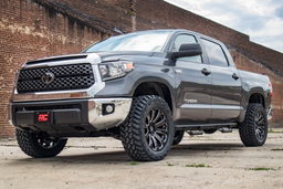 M1 Adjustable Leveling Struts for Toyota Tundra, view 4 — Rough Country 502090