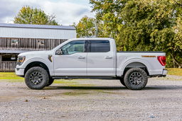 2.5-Inch Lift Kit with M1 Struts for F-150 Tremor 4WD (2021-2025), view 4, Rough Country 510040