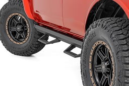 SRL2 Adjustable Aluminum Step Rails for 2021-2025 Ford Bronco 4WD shown installed, Rough Country 51143