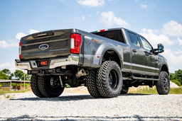4.5-Inch Lift Kit with M1 Shocks for Ford F-350 Super Duty 4WD, view 5, Rough Country 55941