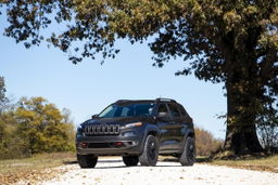 2-Inch Leveling Kit for 2014–2023 Jeep Cherokee, view 4, Rough Country 60400