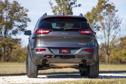 2-Inch Leveling Kit for 2014–2023 Jeep Cherokee, view 6, Rough Country 60400