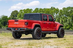 2.5-Inch Leveling Kit with M1 Shocks for 2020–2023 Jeep Gladiator, view 3, Rough Country 63440