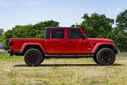 2.5-Inch Leveling Kit with V2 Shocks for 2020–2023 Jeep Gladiator, view 4, Rough Country 63470