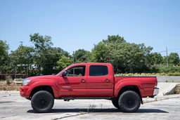 3.5-Inch Lift Kit with Vertex Shocks for Toyota Tacoma (2005-2023), view 6, Rough Country 74250RED
