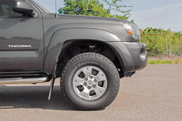 2-Inch Leveling Kit with Strut Extensions for Toyota Tacoma, view 4, Rough Country 743