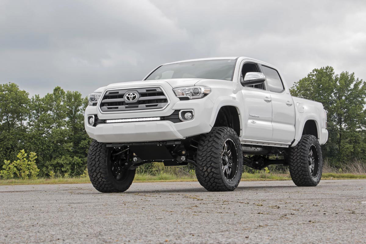 6-Inch Lift Kit for Toyota Tacoma (2005–2015) — Rough Country 747.20