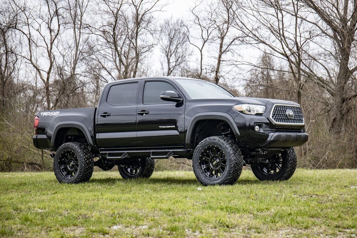 6-Inch Lift Kit with N3 Shocks for 2016-2023 Toyota Tacoma, Rough Country 75831