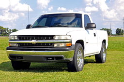 1.5-Inch Leveling Kit for Chevrolet Silverado and Sierra 1500, view 3, Rough Country 7599