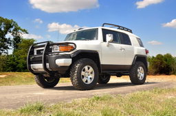 3-Inch Lift Kit for Toyota 4Runner and FJ Cruiser (2003-2014), view 5, Rough Country 76530RED