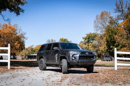 2-Inch Leveling Lift Kit for Toyota 4Runner with X-REAS, view 2 — Rough Country 767